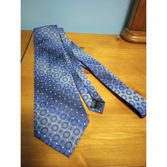 Geoffrey Beene 100% Silk Men's Neck Tie 58 inches - Picture 1 of 4